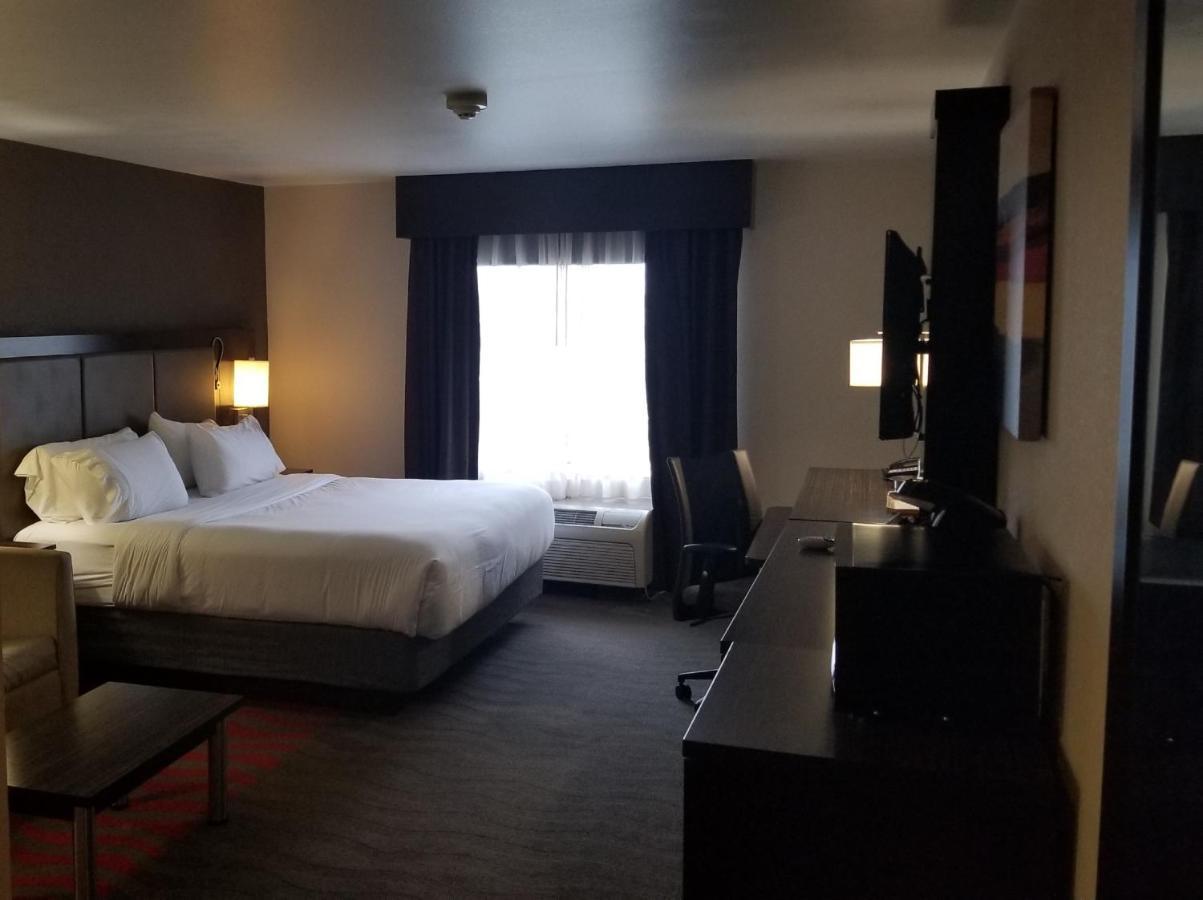 Holiday Inn Express Hotel & Suites Columbus Southeast Groveport By Ihg Exterior photo