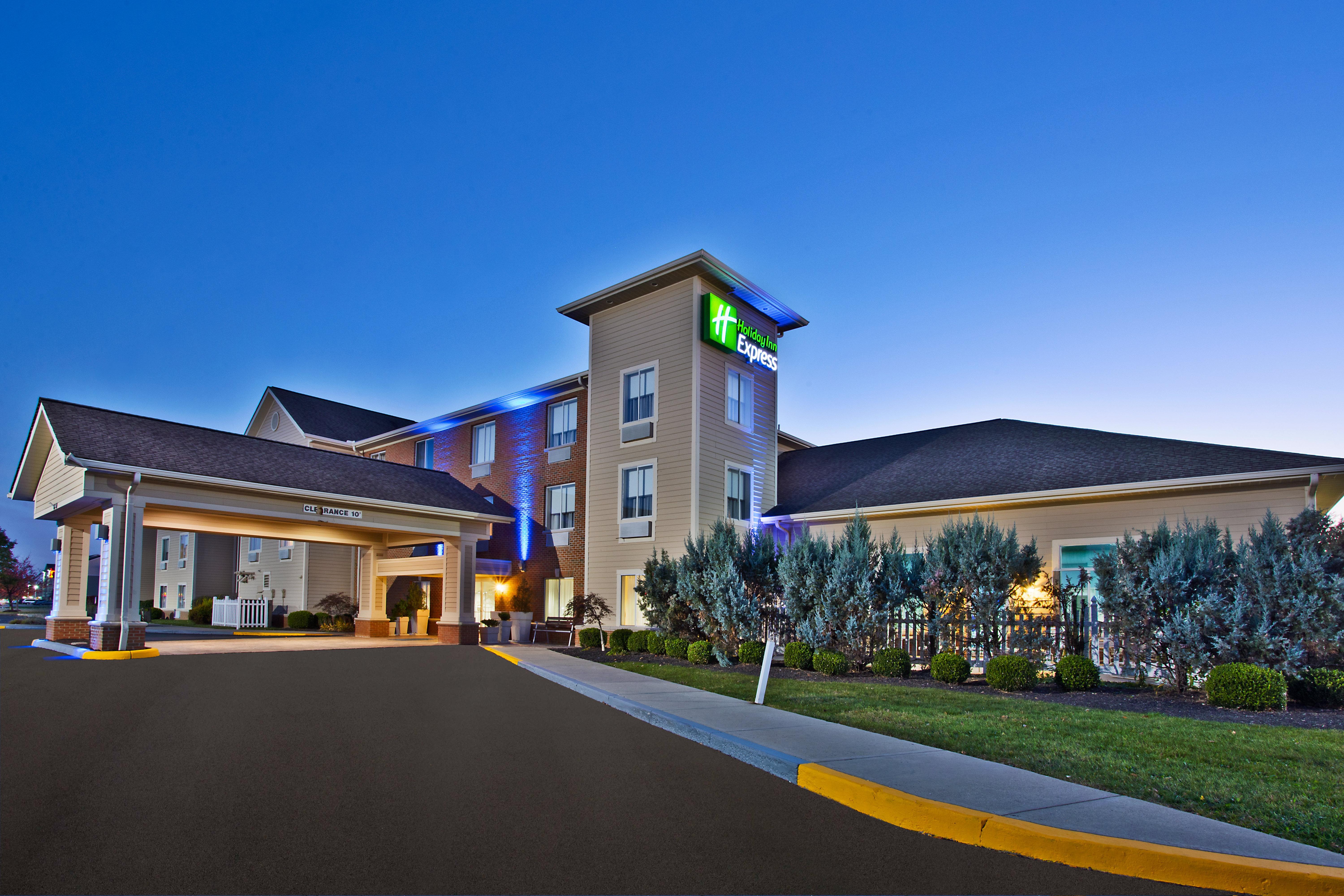 Holiday Inn Express Hotel & Suites Columbus Southeast Groveport By Ihg Exterior photo